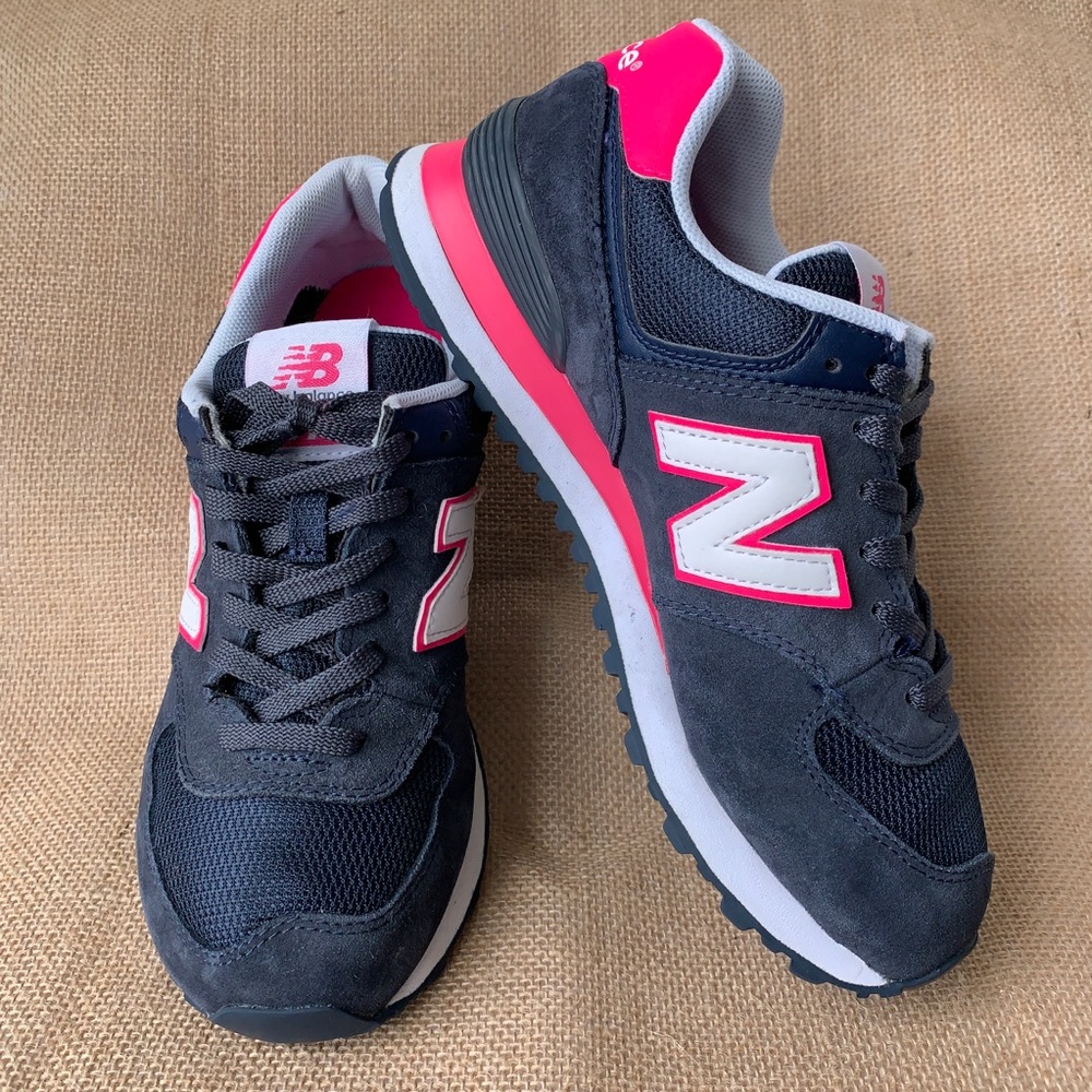 New Balance Navy Blue w/ hot pink accent sneakers